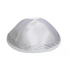 White Terylene Kippah with Silver Zigzag Lines and Four Sections Kipot