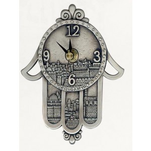 Silver Hamsa Clock with Jerusalem Panoramas, Scrolling Lines and English Text Casa Judía
