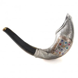 Ram's Horn Polished with Silver Sleeve & Choshen Design by Barsheshet-Ribak Judaíca
